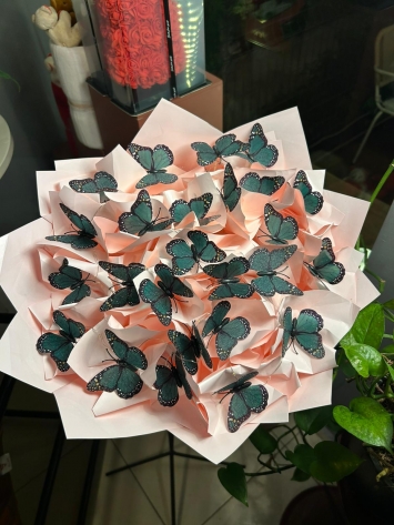 LEDLİ KELEBEK BUKETİ