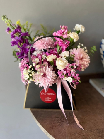 SİYAH TASARIM ÇANTA ARANJMAN 