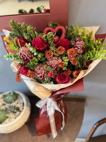 BORDO ANASTASİA BUKET 